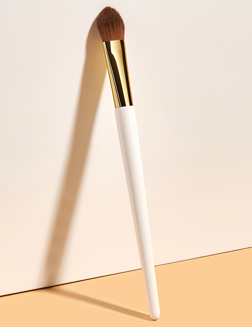 Fashion Off White Single Highlight Concealer Brush