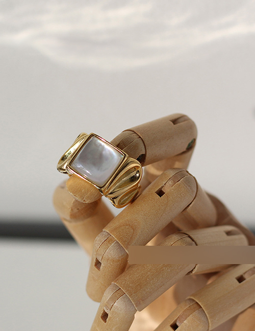 Fashion Gold Color Titanium Steel Gold-plated Shell Ring