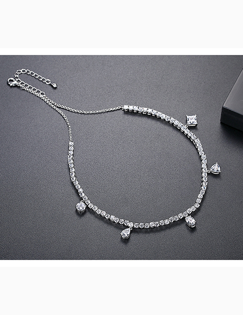 Fashion Silver Color Copper Inlaid Zirconium Claw Chain Necklace
