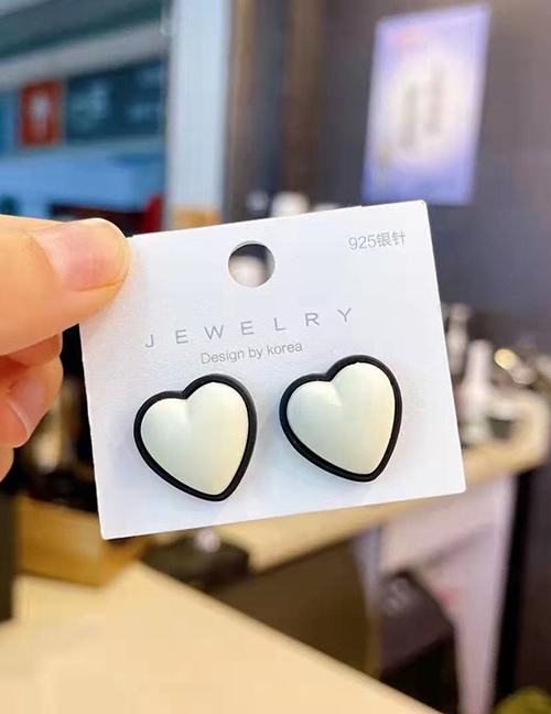Fashion White Acrylic Heart Stud Earrings