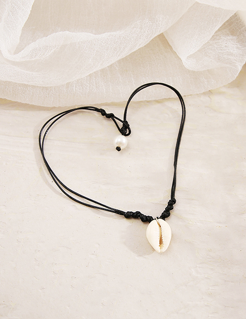 Fashion Black Shell Leather Rope Necklace