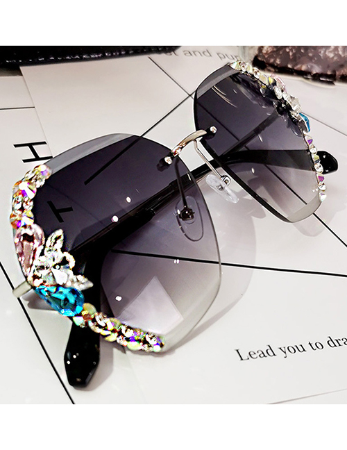 Fashion Gradient Grey Alloy Diamond Large Frame Sunglasses