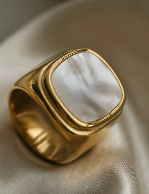 Fashion Gold Titanium Square Shell Ring