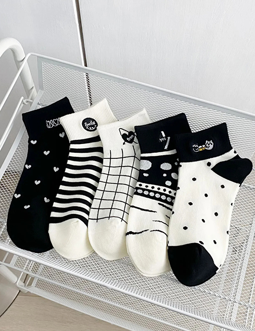 Fashion Five Pairs Letter Heart Kitten Embroidered Plaid Striped Cotton Socks Set