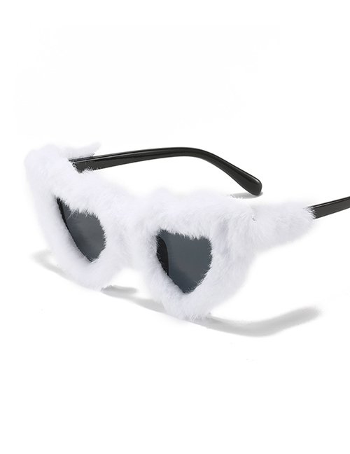 Fashion Black Frame White Velvet Plush Heart Gradient Sunglasses