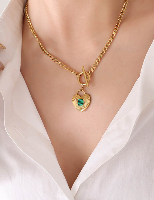 Fashion Gold Titanium Steel Geometric Heart Ot Buckle Necklace