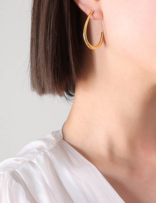 Fashion Gold Titanium Steel Gold Plated C-shaped Earrings