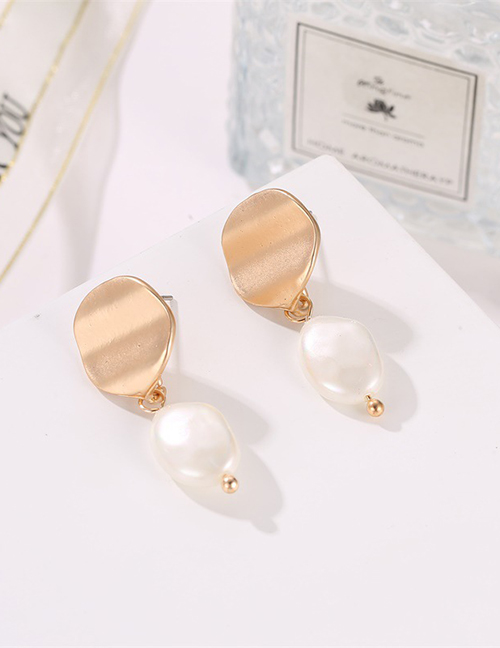 Fashion Gold Alloy Wave Mirror Stereo Pearl Stud Earrings