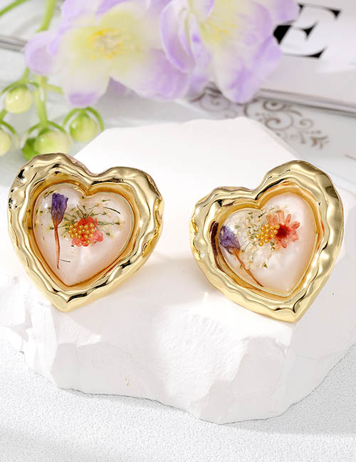 Fashion Love Earrings Alloy Dried Flower Gold Edge Love Stud Earrings