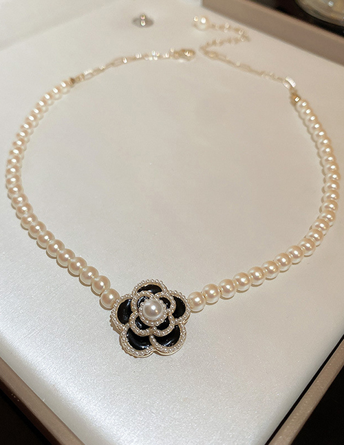 Fashion Black Pearl Beaded Flower Necklace  Pearl