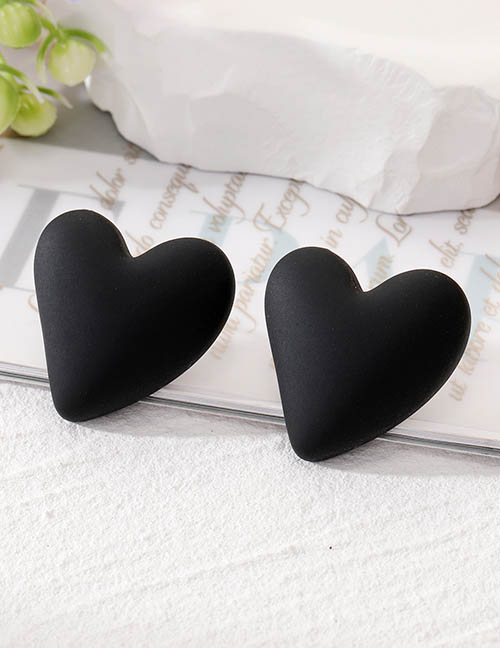 Fashion Black Resin Geometric Heart Stud Earrings