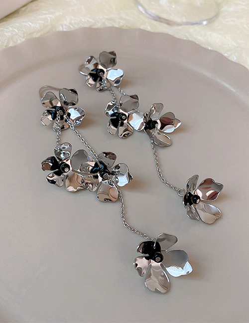 Fashion Silver Metal Flower Tassel Earrings
