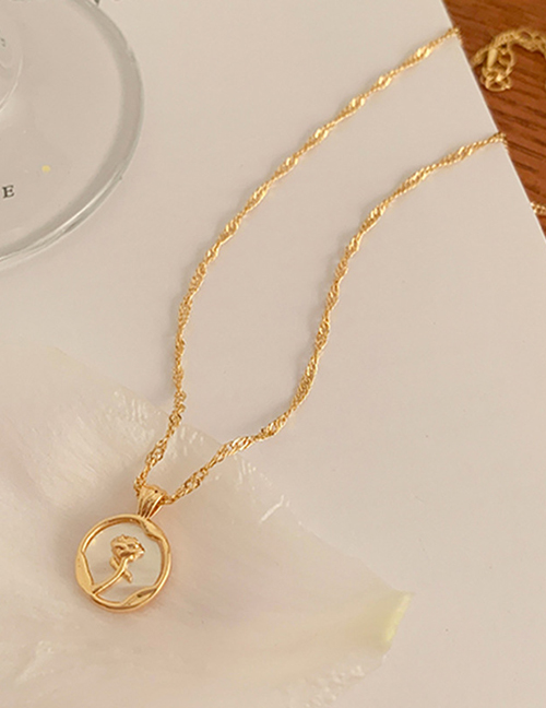 Fashion Gold Tulip Medal Necklace