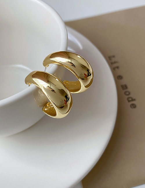 Fashion Gold Metal C-shaped Earrings