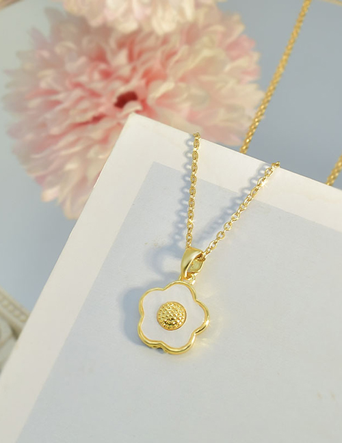Fashion Gold Titanium Geometric Fritillary Flower Necklace