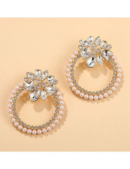 Fashion White Alloy Diamond And Pearl Round Geometric Stud Earrings