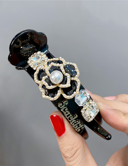 Fashion Black Acrylic Camellia Hair Clip With Diamonds