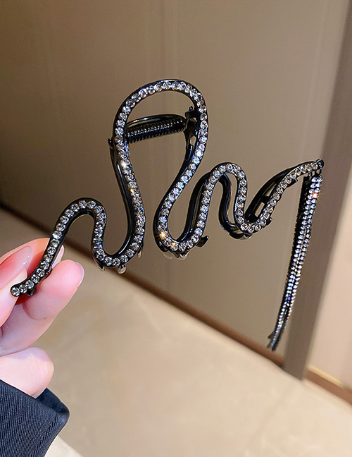 Fashion Grab Clip - Black Metal Diamond Snake Tassel Grab Clip