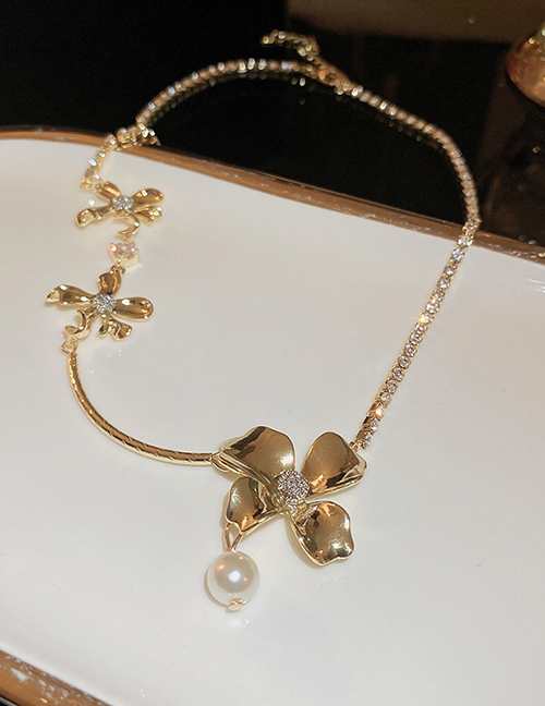 Fashion Necklace - Gold Metal Diamond Flower Necklace