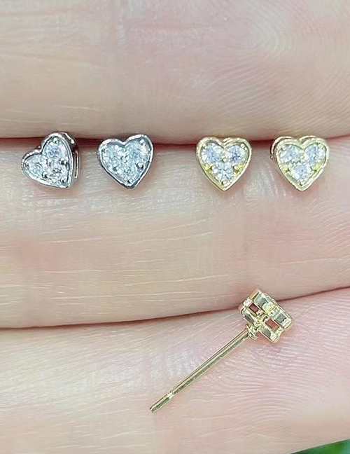 Fashion Platinum Copper Inlaid Zirconium Heart Stud Earrings
