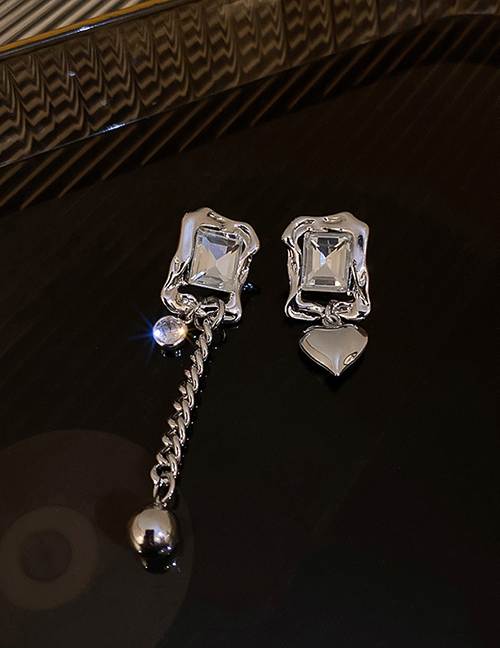 Fashion Silver Color Alloy Diamond Heart Chain Asymmetrical Stud Earrings