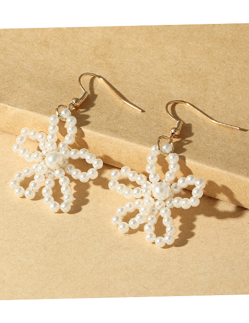 Fashion White Pearl Braided Flower Stud Earrings