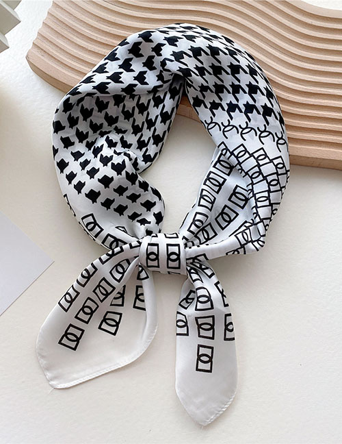 Fashion 6 Houndstooth Buckle White Geometric Print Knotted Scarf