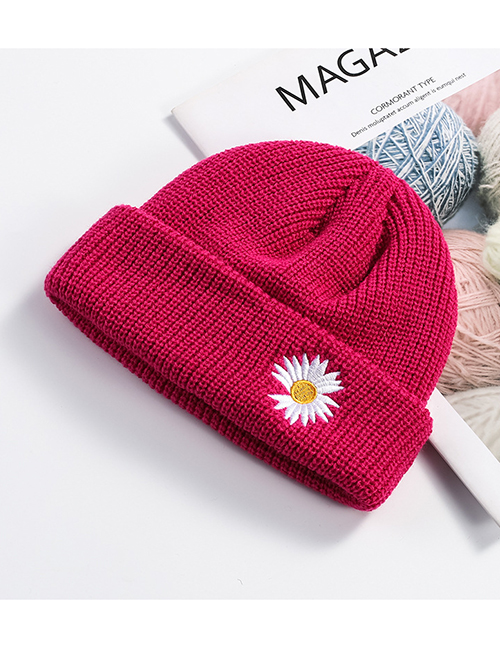 Fashion Rose Red Daisy-embroidered Knitted Sweater Hat