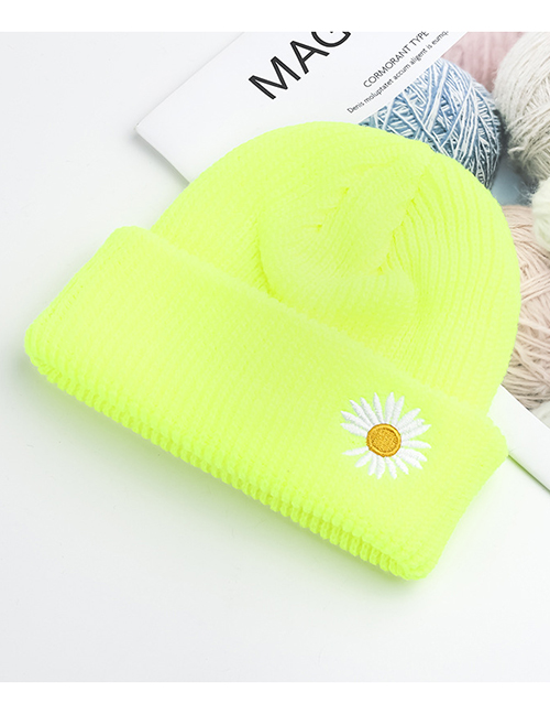 Fashion Fluorescent Yellow Daisy-embroidered Knitted Sweater Hat