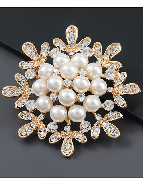 Fashion Snowflake Alloy Diamond Pearl Snowflake Brooch