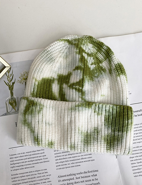 Fashion Green Tie-dye Curled Knit Hat