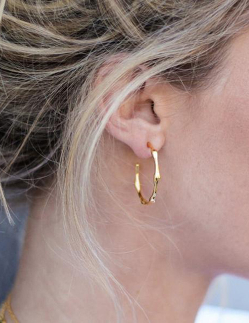 Fashion Gold Color C-shaped Irregular Brushed Spiral Earrings