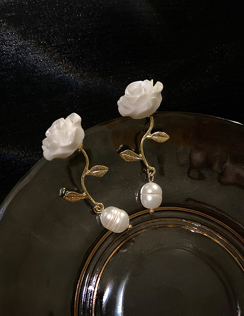 Fashion White Flowers Rose Flower Pearl Alloy Earrings