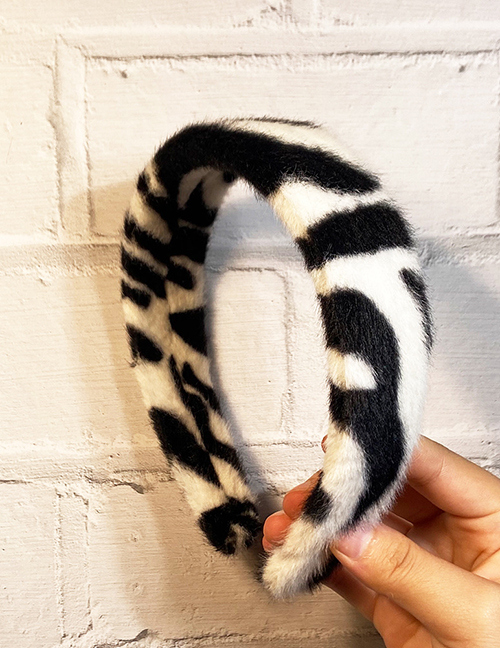 Fashion Zebra Pattern White Leopard Print Plush Headband
