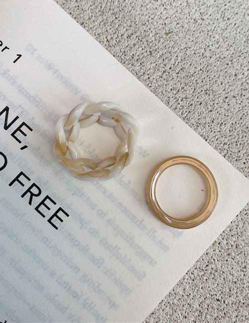 Fashion Creamy-white Acrylic Chain Ring Set