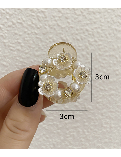 Fashion 3- Three Flowers Resin Pearl Flower Catch Clip