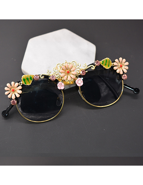 Fashion Black Large Frame Full Of Diamonds And Diamond Flower Sunglasses
