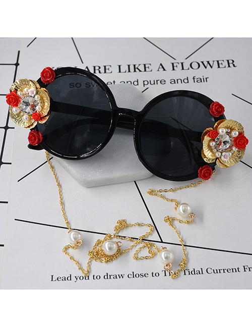 Fashion Black Large Frame Sunglasses With Flowers