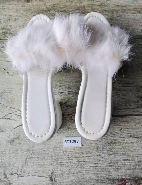 Fashion Beige Plush Slippers