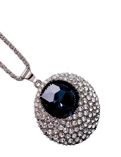 Fashion X020004 Crystal And Diamond Round Pendant Necklace