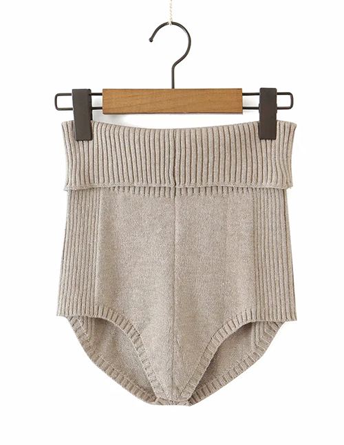 Fashion Camel Cuffed Knit Shorts