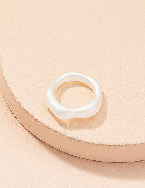 Fashion White Acrylic Resin Ring