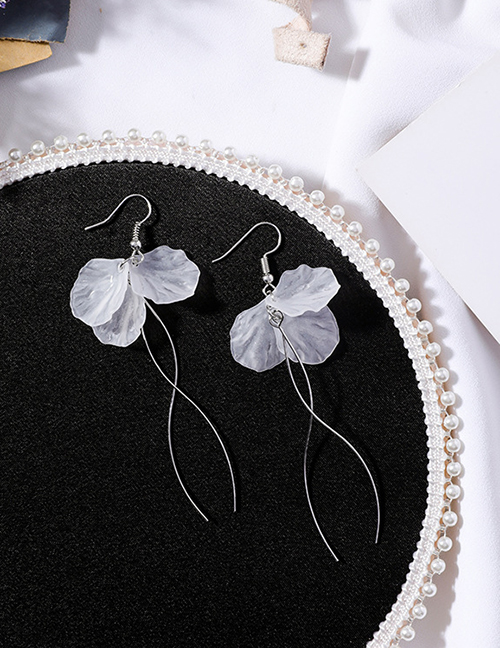 Fashion White Shell Flower Tassel Earrings