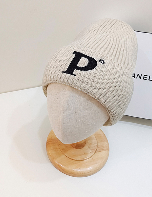 Fashion Beige P Letter Knitted Hat Knitted Cap With Woolen Letters