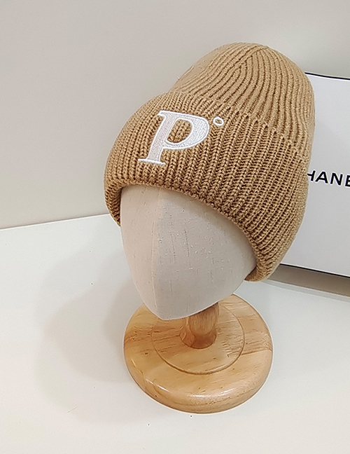 Fashion Khaki P Letter Knitted Hat Knitted Cap With Woolen Letters