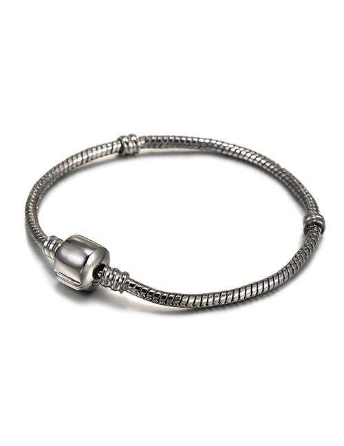Fashion Black. Copper Silver -plated Geometric Snake Bone Chain Bracelet