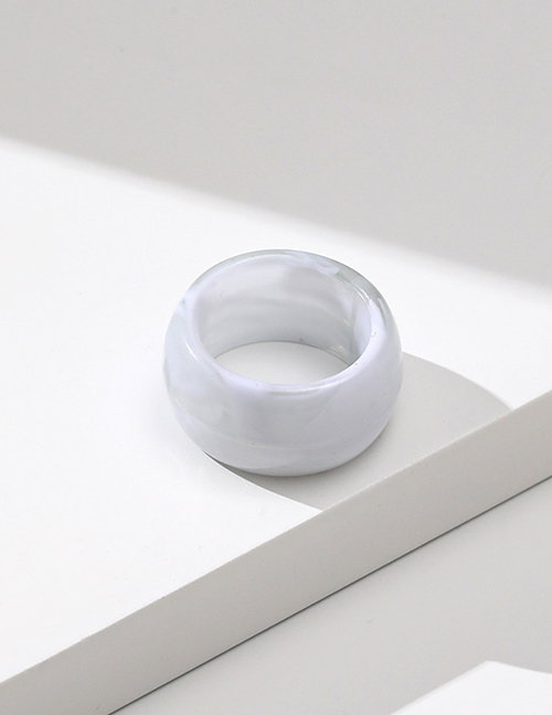 Fashion J10 Two-tone White Resin Geometric Round Ring