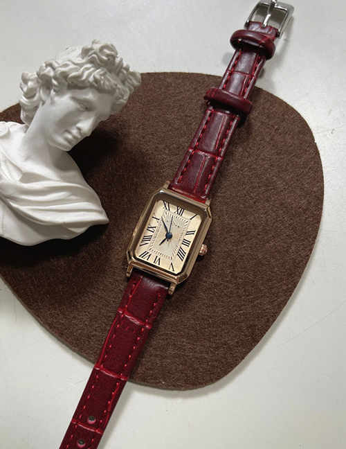 Fashion Red Roman Scale Square Belt Watch (charged)