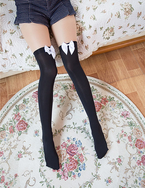 Fashion Black And White Butterfly Velvet Bow Stockings