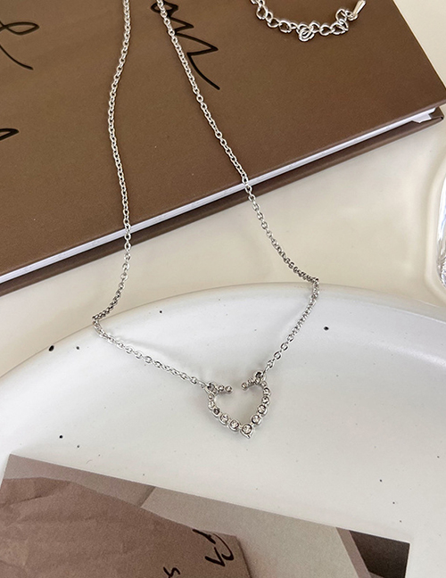 Fashion Silver Alloy Diamond Heart Open Necklace